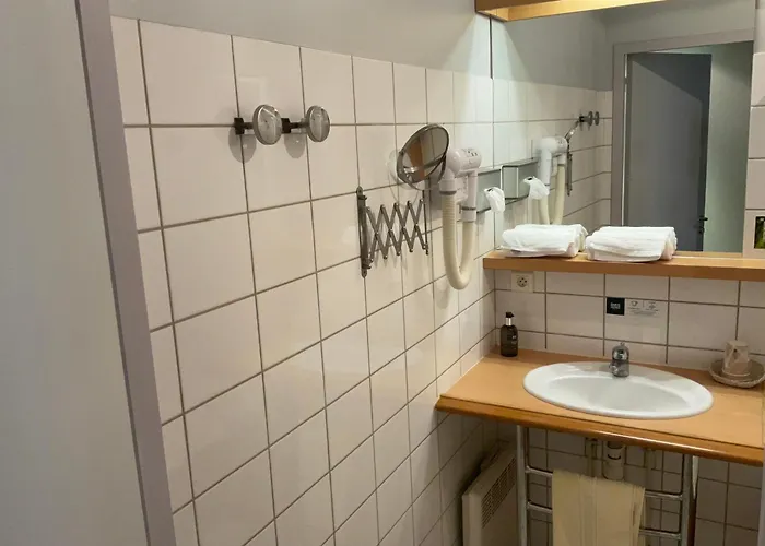 Logis & Restaurant - Du Prieure Saint-Quirin