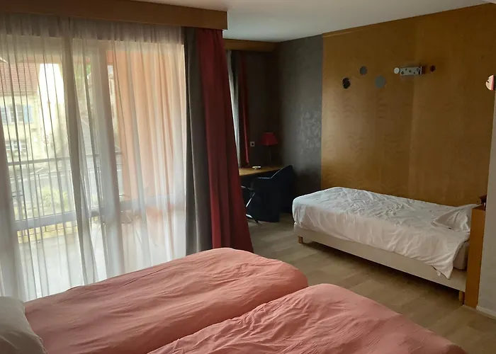 Hotel Logis & Restaurant - Du Prieure